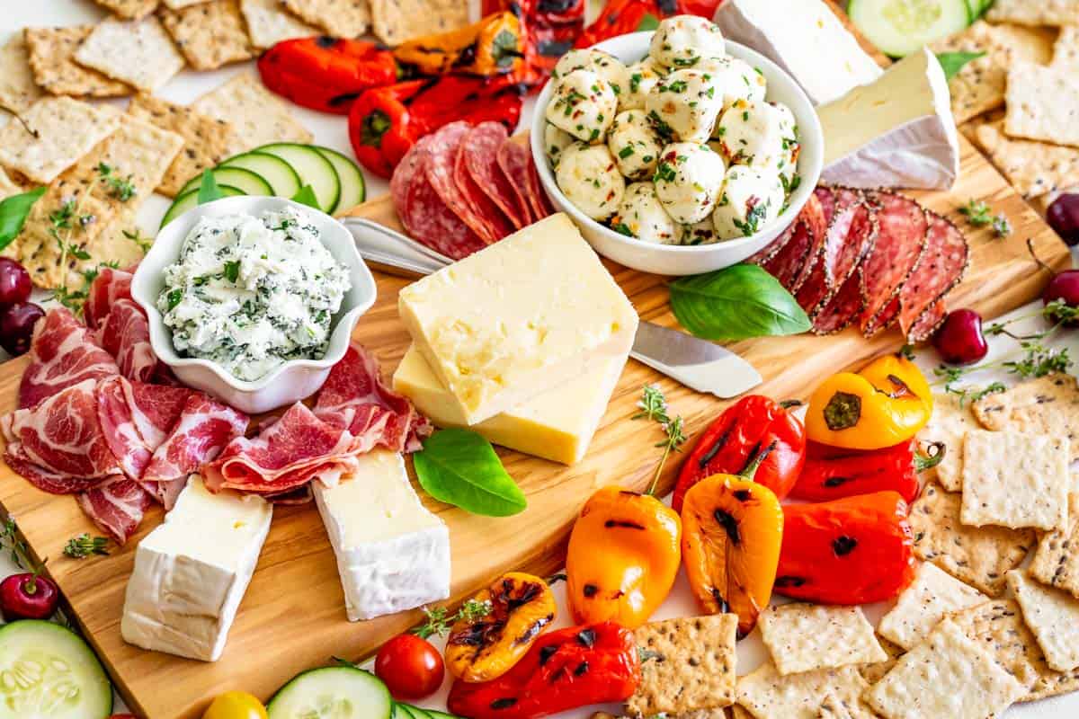 Easy Gluten-Free Summer Cheese Board: Effortless Entertaining